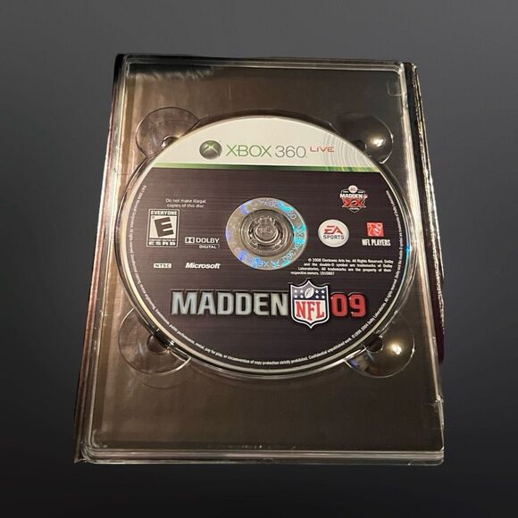 2009 EA Sports Madden XX (20 Year) Football Video Game Colector’s Edition - Picture 2 of 11
